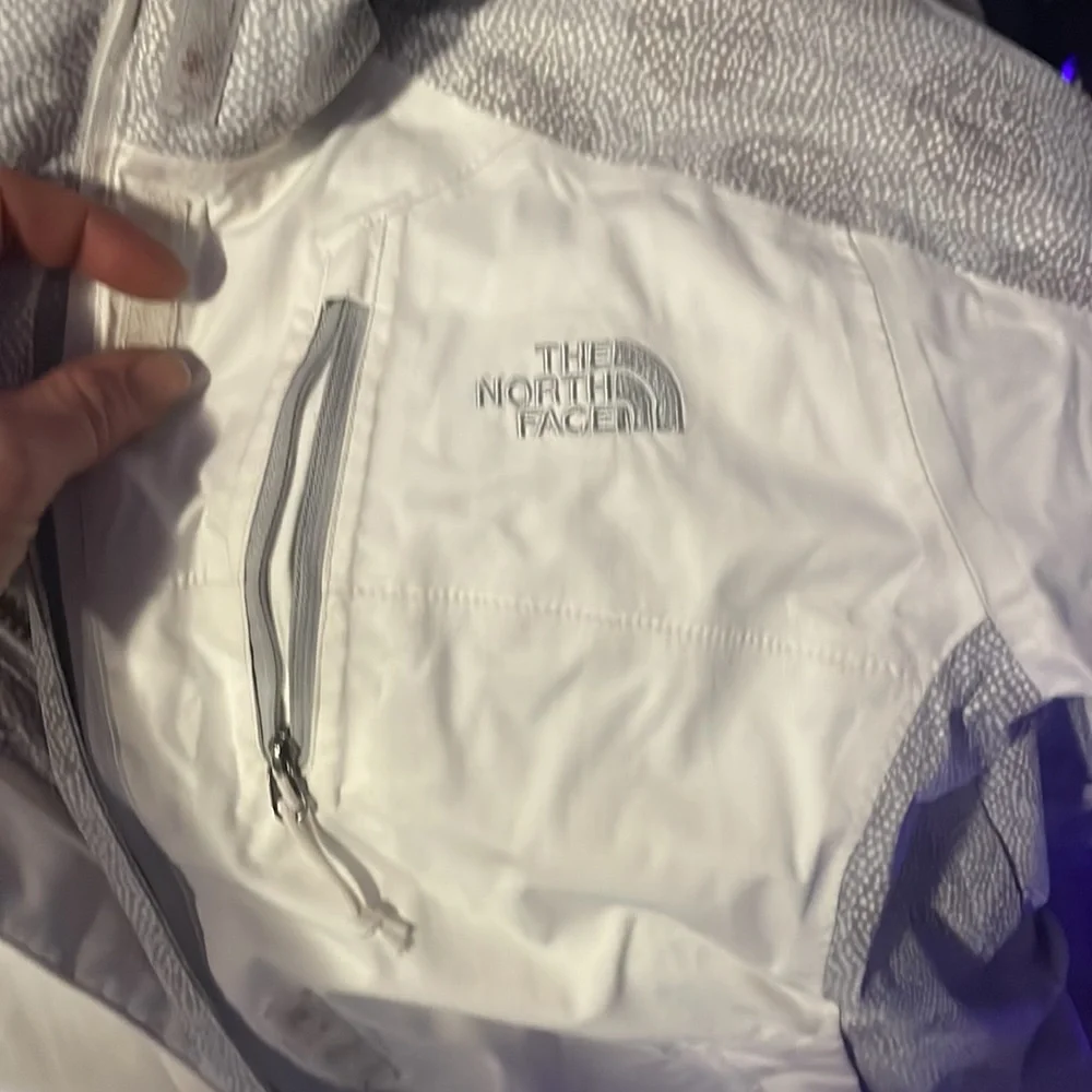 Womens Northface Jacket - Picture 2 of 3